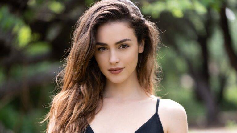 Meet the Icon: Discovering the World of Renee Rapp